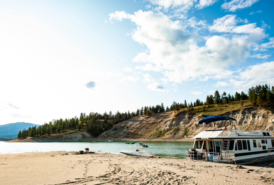 7 Reasons to Book Your Sunshine Houseboat Vacation Early